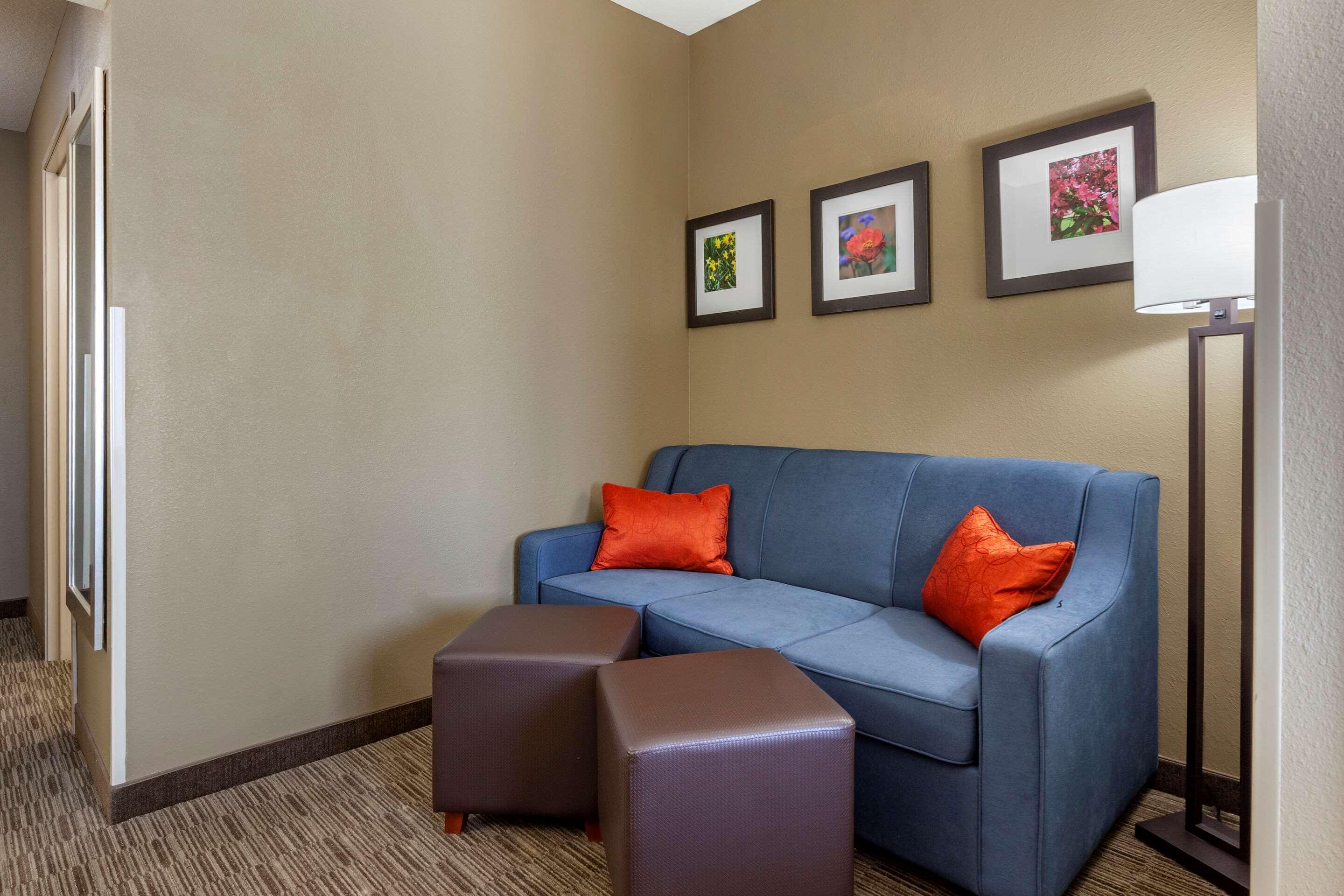 Comfort Suites Oshkosh Exterior foto
