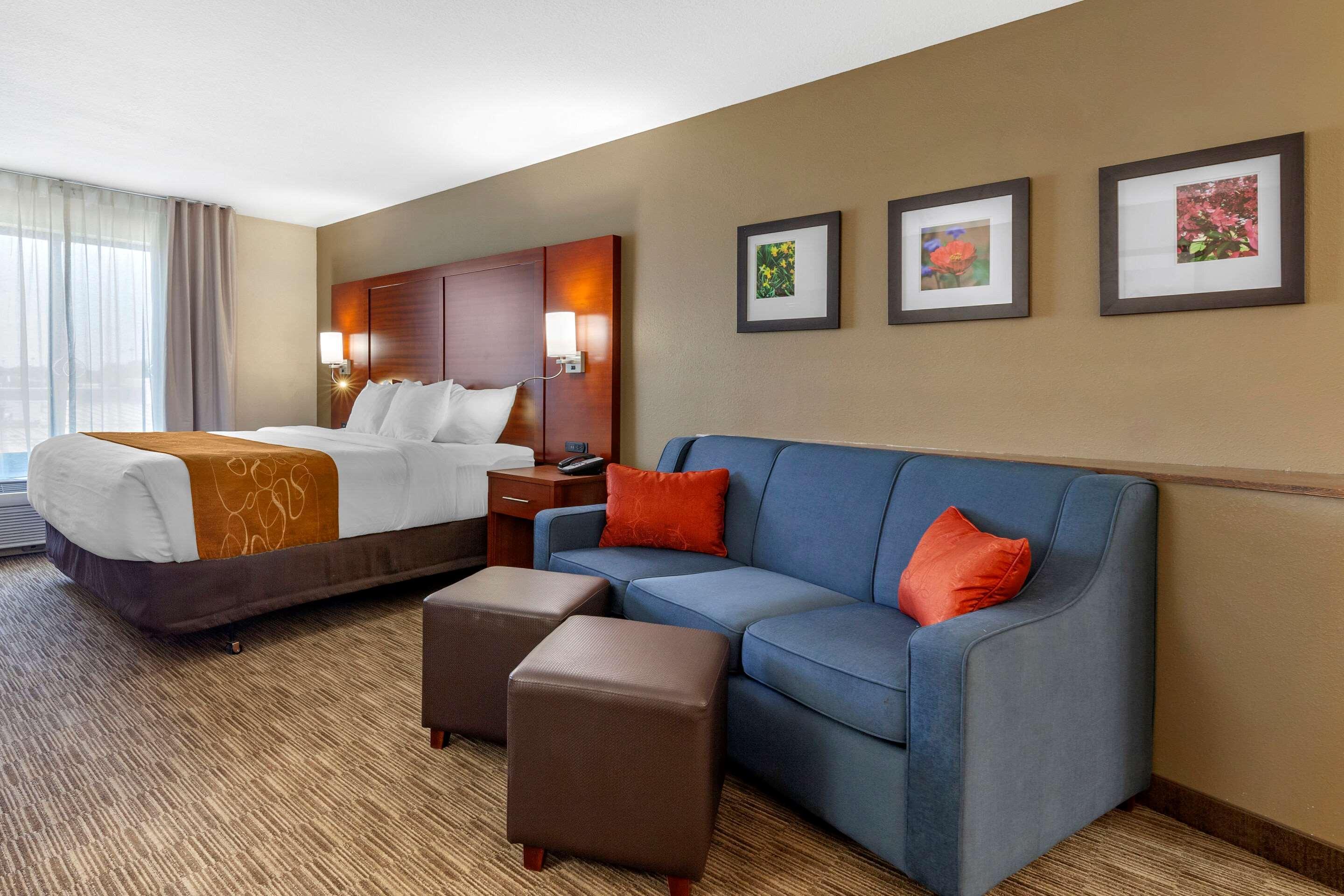 Comfort Suites Oshkosh Exterior foto